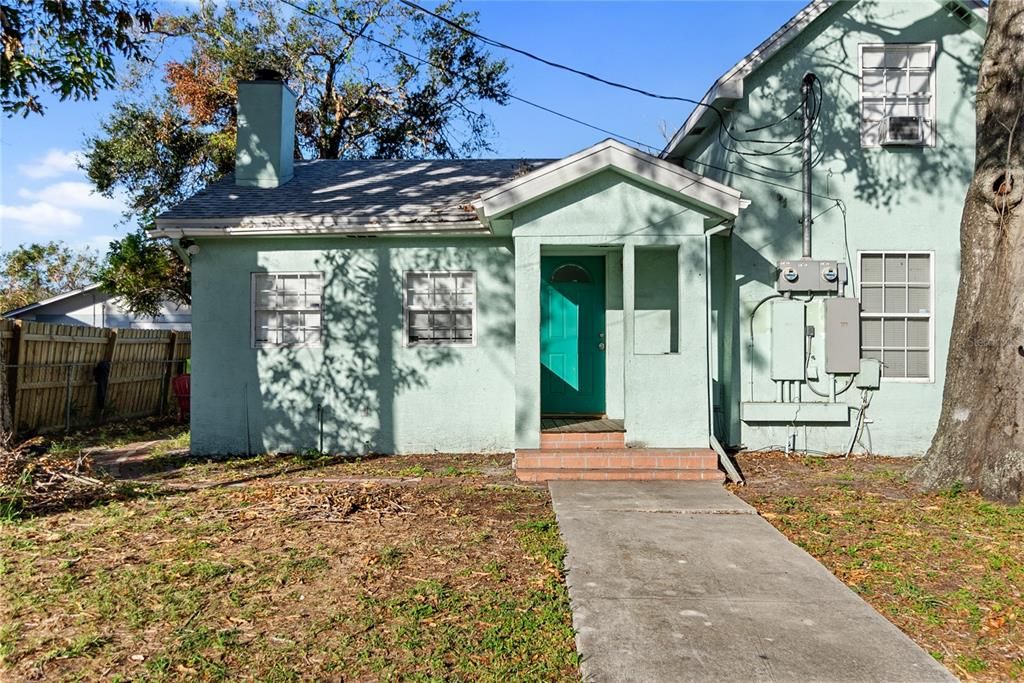 For Sale: $450,000 (5 beds, 2 baths, 1886 Square Feet)