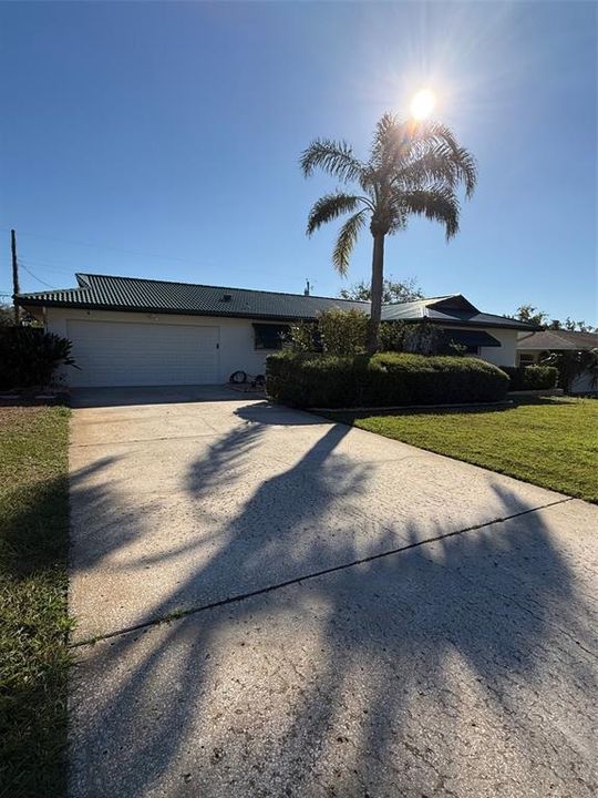 For Sale: $574,900 (3 beds, 2 baths, 1600 Square Feet)