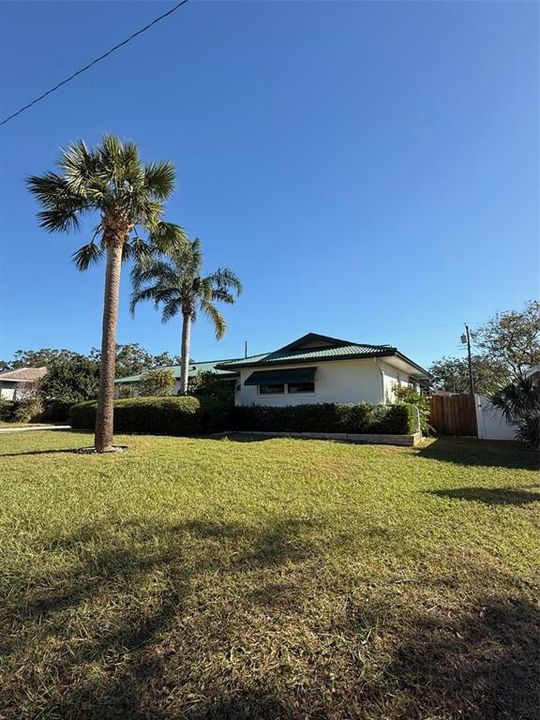 For Sale: $574,900 (3 beds, 2 baths, 1600 Square Feet)