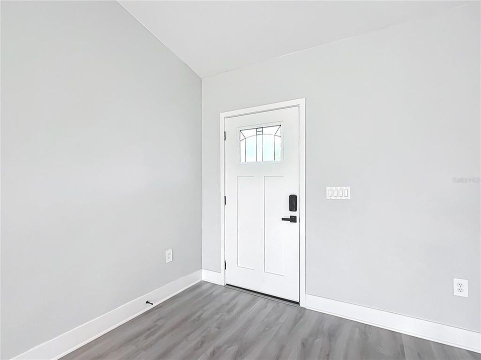 For Sale: $334,900 (3 beds, 2 baths, 1610 Square Feet)