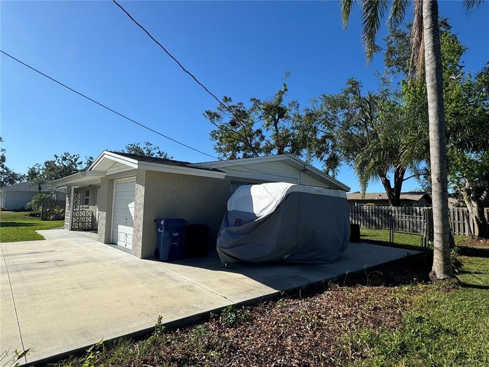 For Sale: $395,000 (3 beds, 2 baths, 1183 Square Feet)