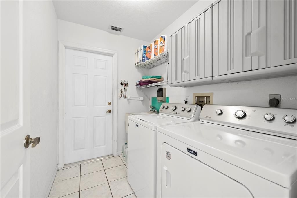 For Sale: $299,000 (3 beds, 2 baths, 1453 Square Feet)