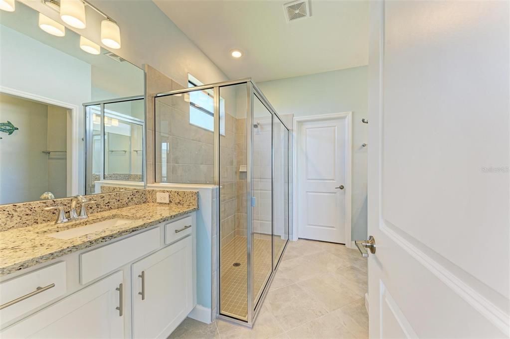 For Sale: $439,900 (2 beds, 2 baths, 1557 Square Feet)