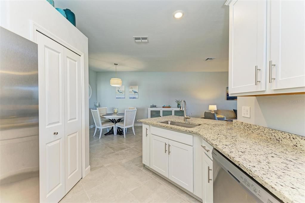 For Sale: $439,900 (2 beds, 2 baths, 1557 Square Feet)