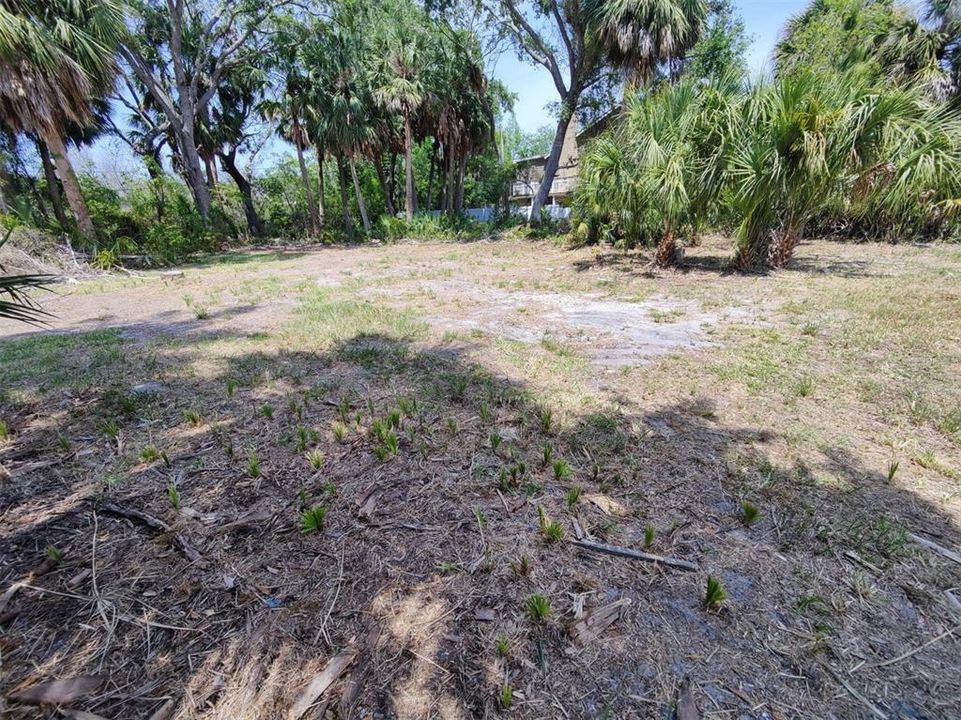 На продажу: $150,000 (0.37 acres)