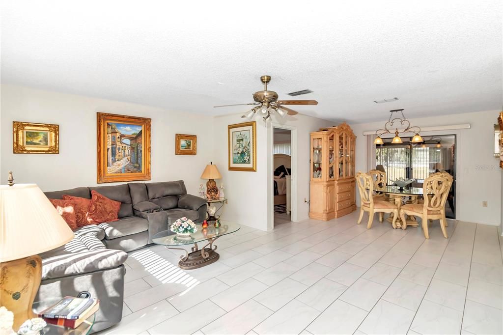 For Sale: $229,000 (2 beds, 2 baths, 1454 Square Feet)