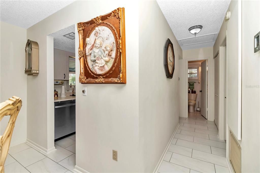 For Sale: $229,000 (2 beds, 2 baths, 1454 Square Feet)