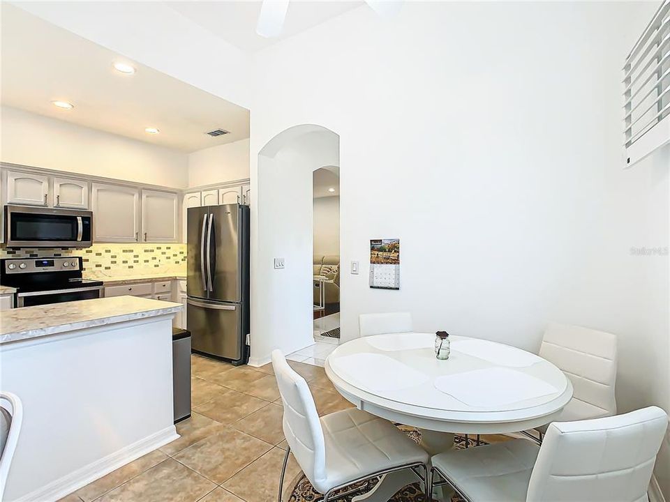 For Sale: $337,500 (3 beds, 2 baths, 1786 Square Feet)