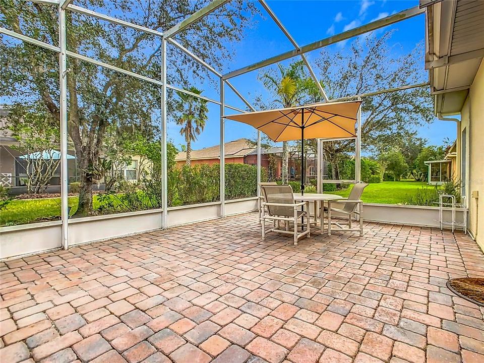 Spacious Screened lanai