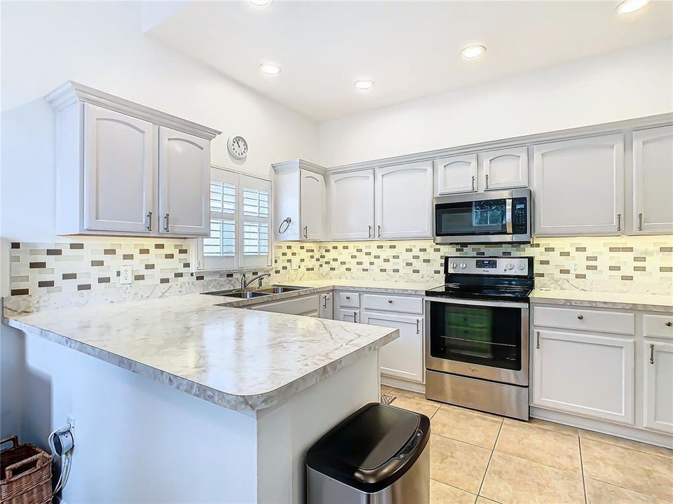 For Sale: $337,500 (3 beds, 2 baths, 1786 Square Feet)