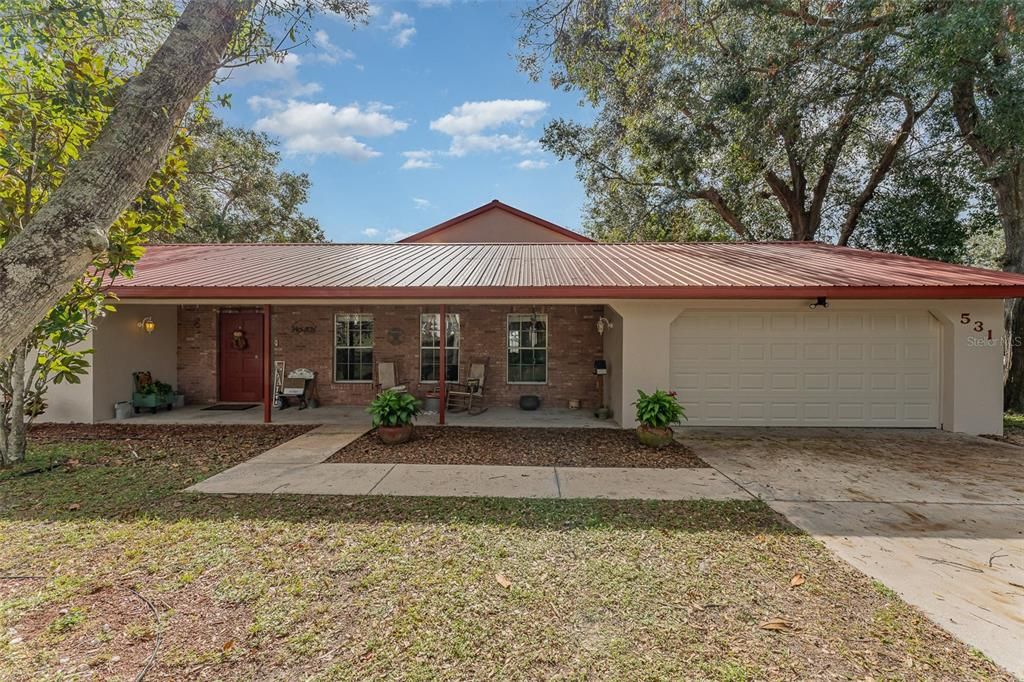 Front view of home