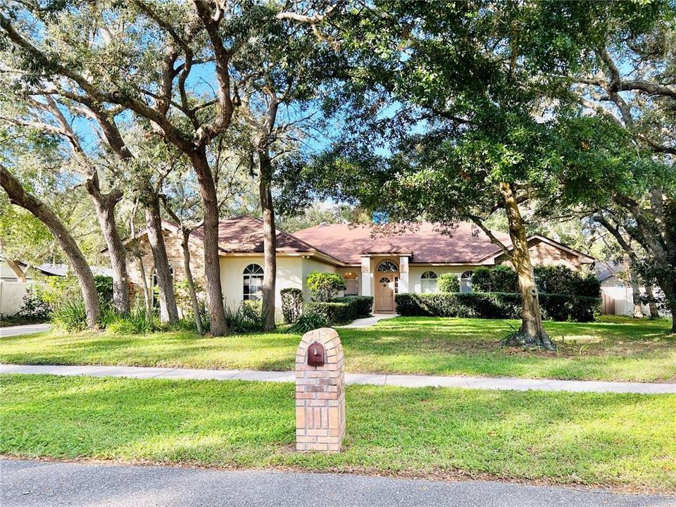 For Sale: $715,000 (4 beds, 2 baths, 2362 Square Feet)