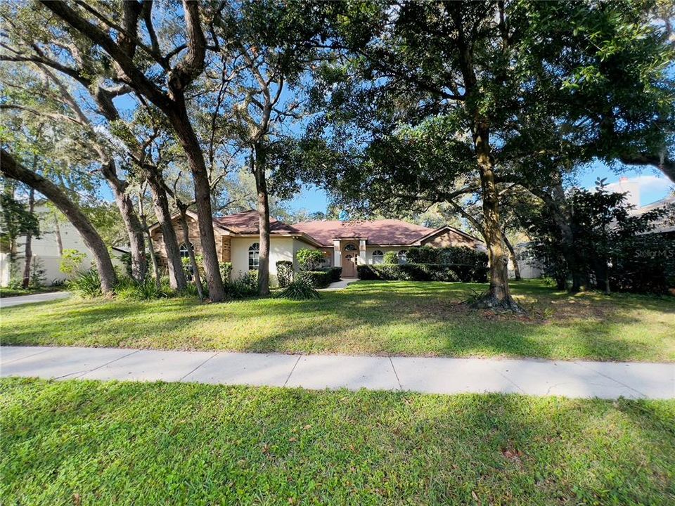 For Sale: $715,000 (4 beds, 2 baths, 2362 Square Feet)