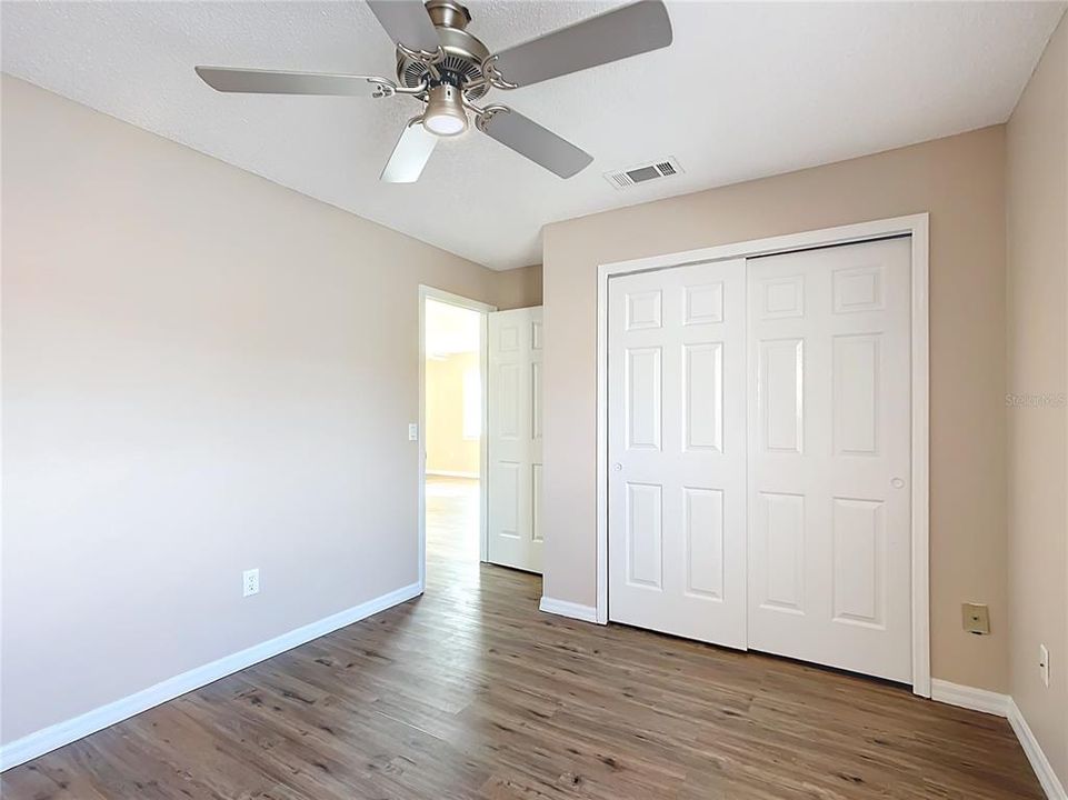 For Sale: $272,500 (2 beds, 2 baths, 1086 Square Feet)