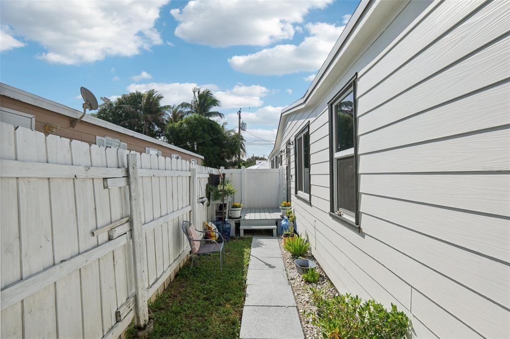 For Sale: $519,000 (3 beds, 2 baths, 1728 Square Feet)