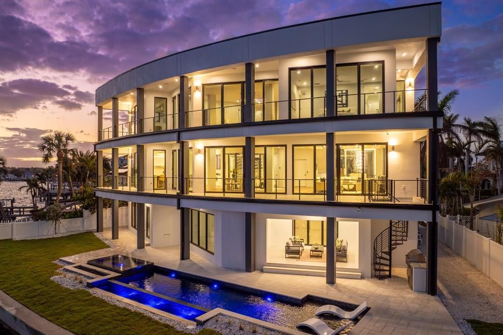 En Venta: $9,995,000 (5 camas, 5 baños, 5483 Pies cuadrados)