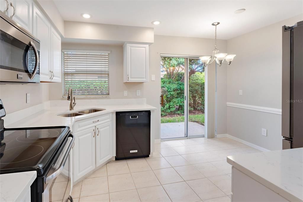 Kitchen w/dining area