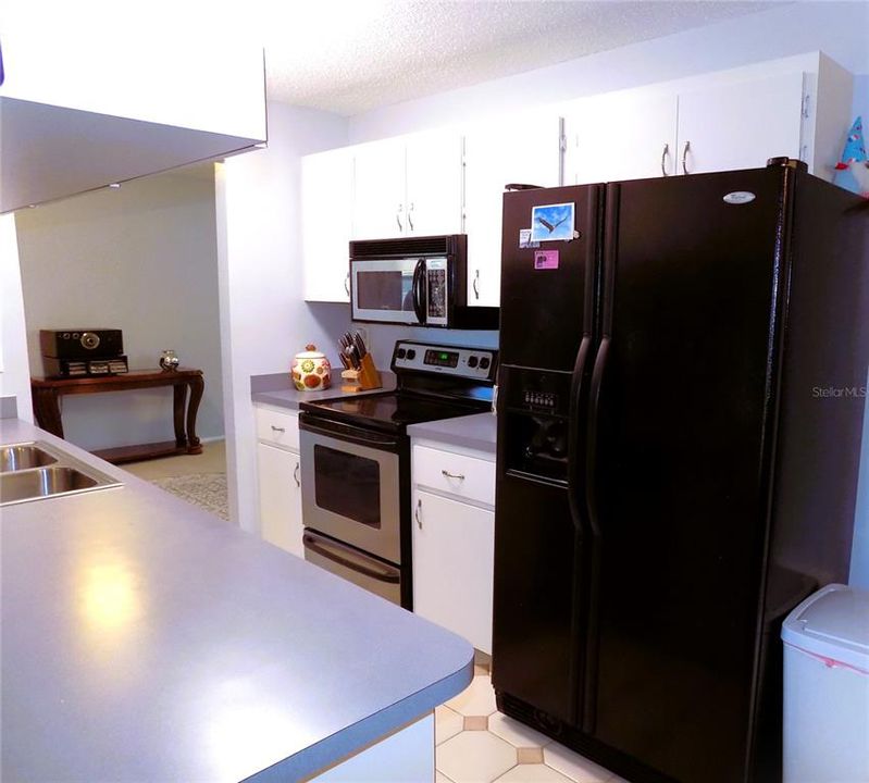 For Sale: $250,000 (2 beds, 2 baths, 1422 Square Feet)