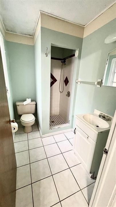 Unit B Bathroom