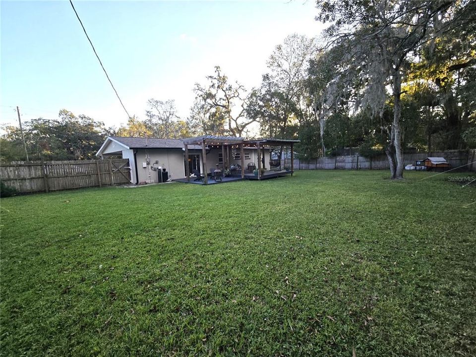 For Sale: $279,900 (3 beds, 2 baths, 1176 Square Feet)