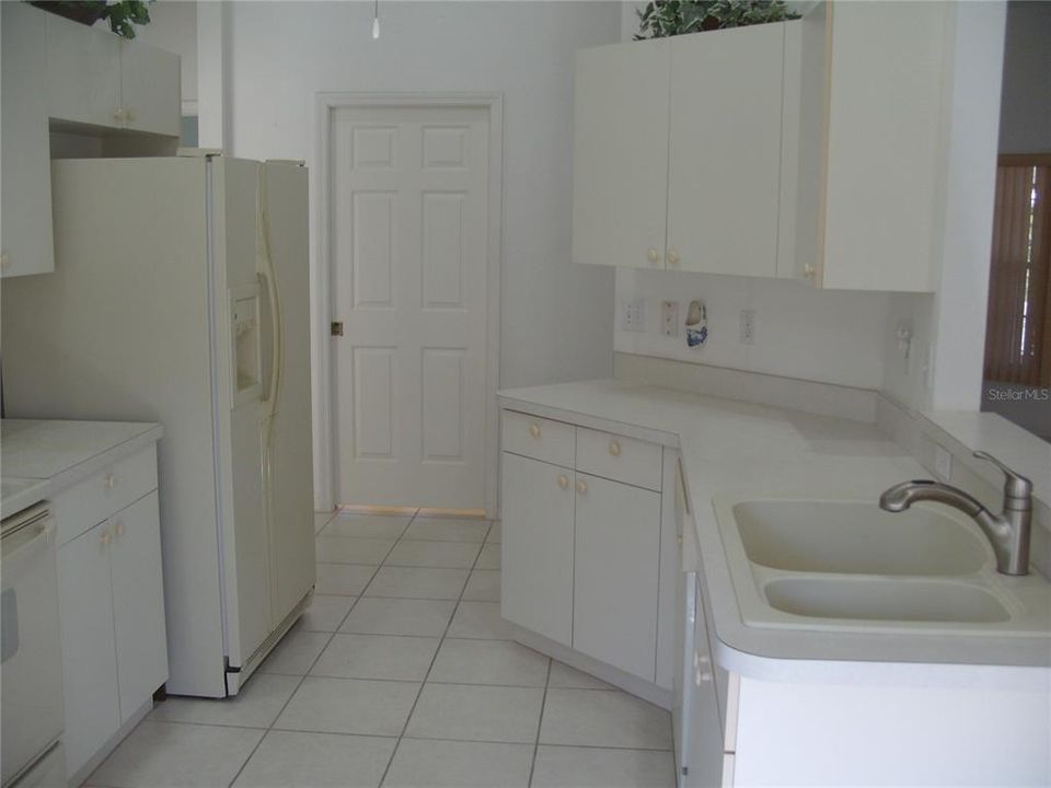 For Sale: $345,500 (3 beds, 2 baths, 1501 Square Feet)