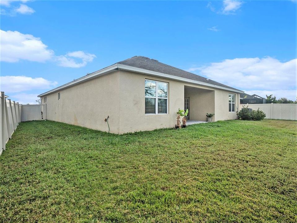 For Rent: $2,995 (4 beds, 3 baths, 2395 Square Feet)