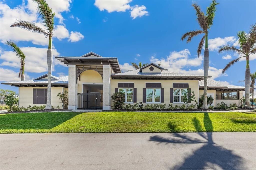 For Sale: $735,000 (3 beds, 3 baths, 1979 Square Feet)