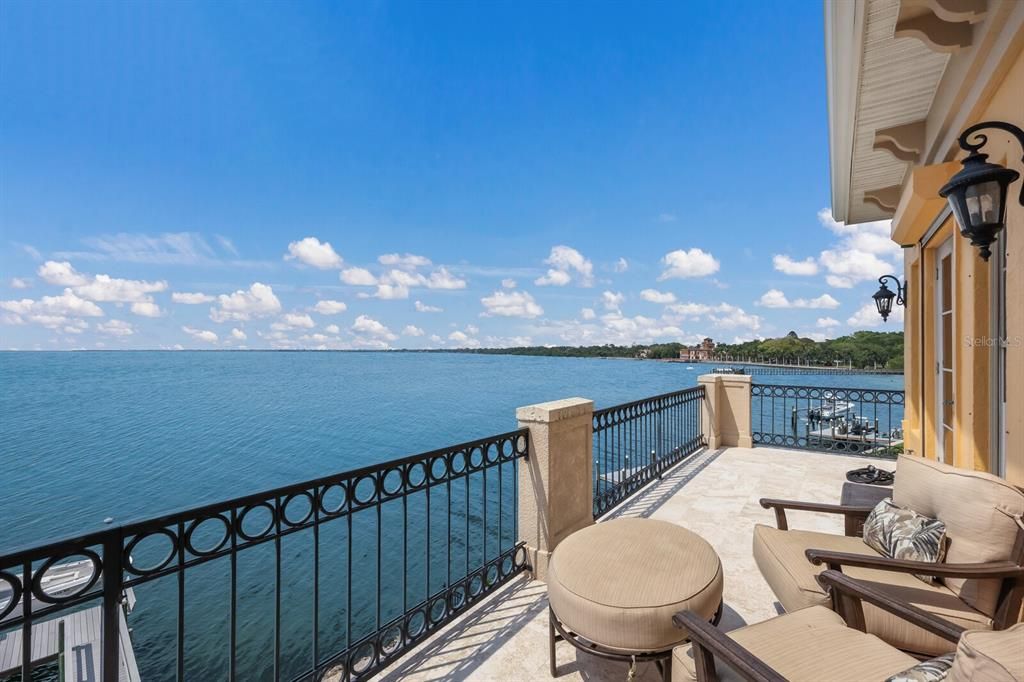 For Sale: $7,450,000 (5 beds, 3 baths, 6918 Square Feet)