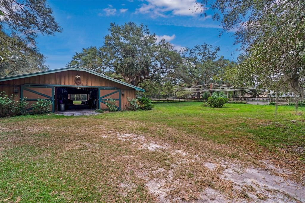 For Sale: $799,900 (3 beds, 2 baths, 2788 Square Feet)