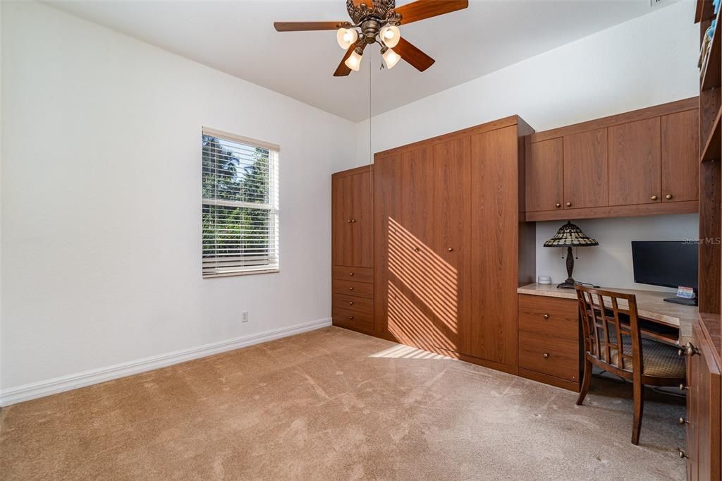 bedroom/office with murphy bed