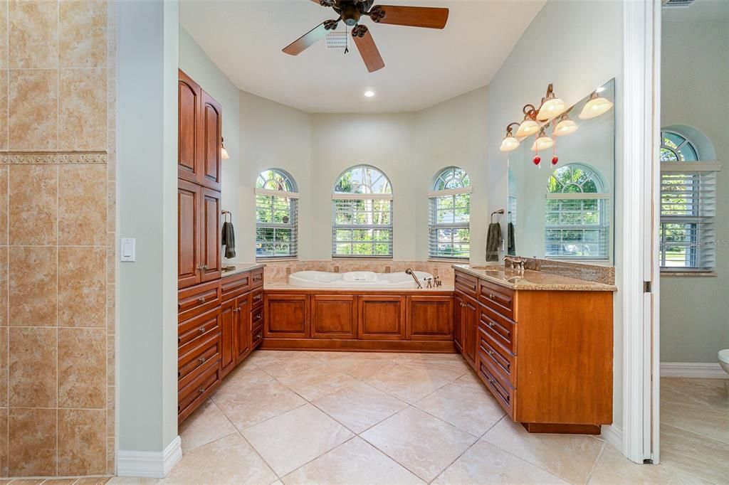 Primary Bath with dual vanities, and jetted tub