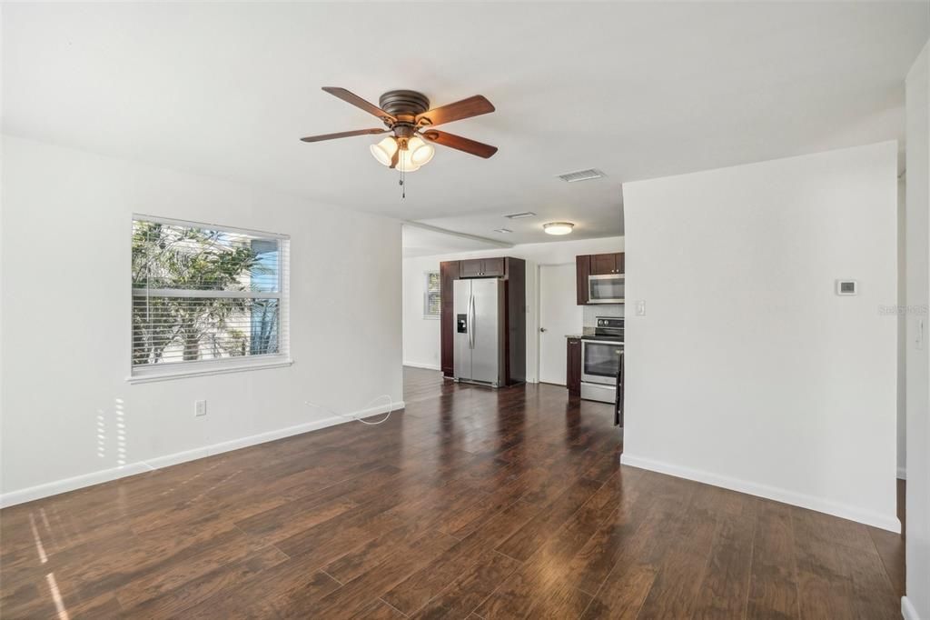 For Sale: $360,000 (3 beds, 2 baths, 1068 Square Feet)