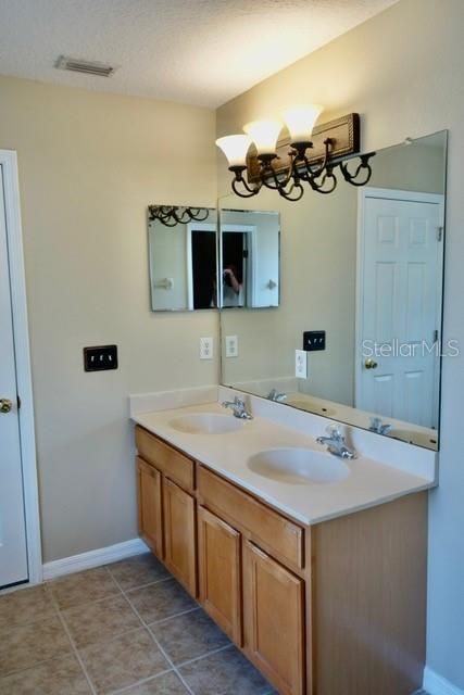 Owner's Ensuite bathroom