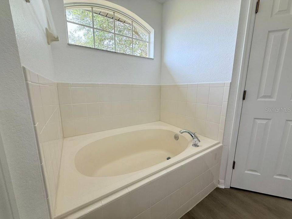 Large Garden Tub in Primary Bath.