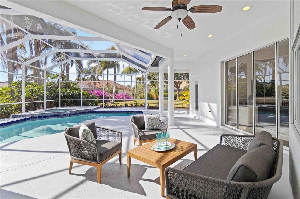 Expansive covered area on lanai