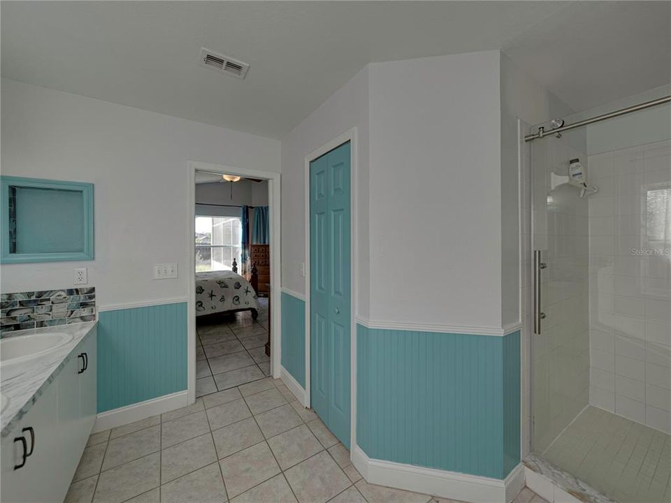 For Sale: $395,000 (3 beds, 2 baths, 1781 Square Feet)