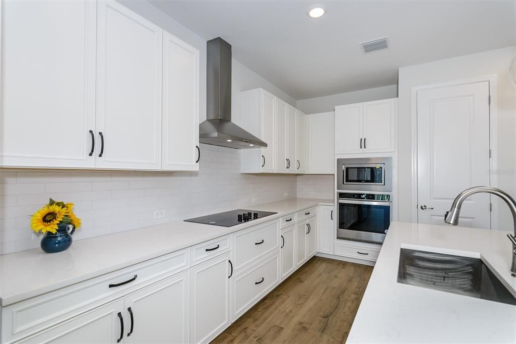 Active With Contract: $719,900 (4 beds, 2 baths, 2689 Square Feet)