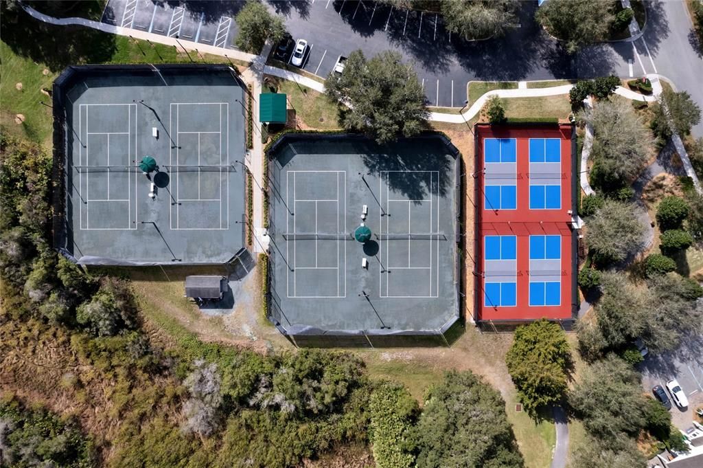 Aerial view above the Victoria Gardens 4 lighted tennis & pickleball courts