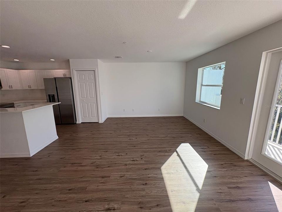 For Sale: $244,900 (2 beds, 2 baths, 1100 Square Feet)