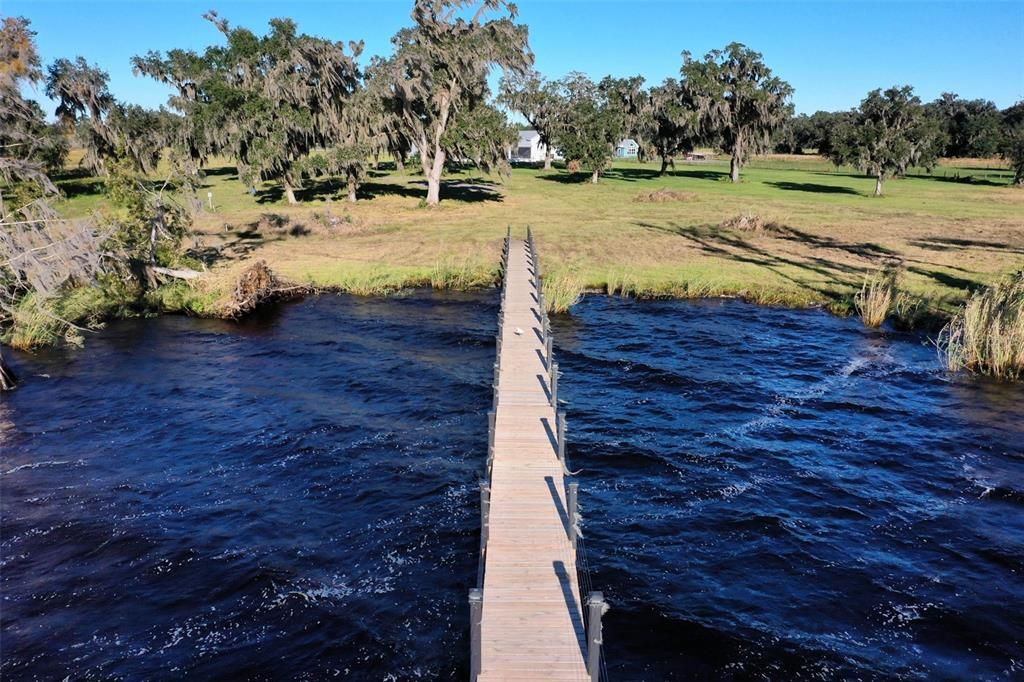 На продажу: $695,000 (6.66 acres)