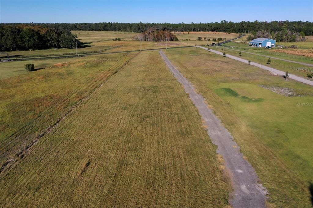 На продажу: $695,000 (6.66 acres)