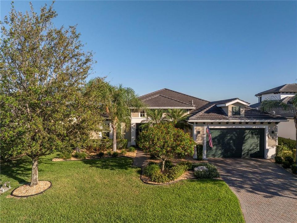 For Sale: $1,099,000 (3 beds, 2 baths, 2434 Square Feet)