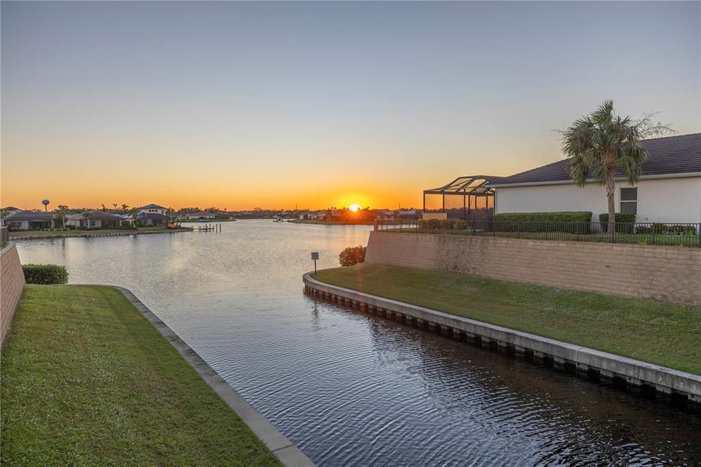 For Sale: $1,099,000 (3 beds, 2 baths, 2434 Square Feet)