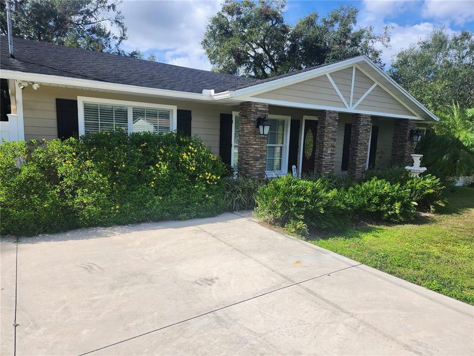 For Sale: $450,000 (3 beds, 2 baths, 1780 Square Feet)