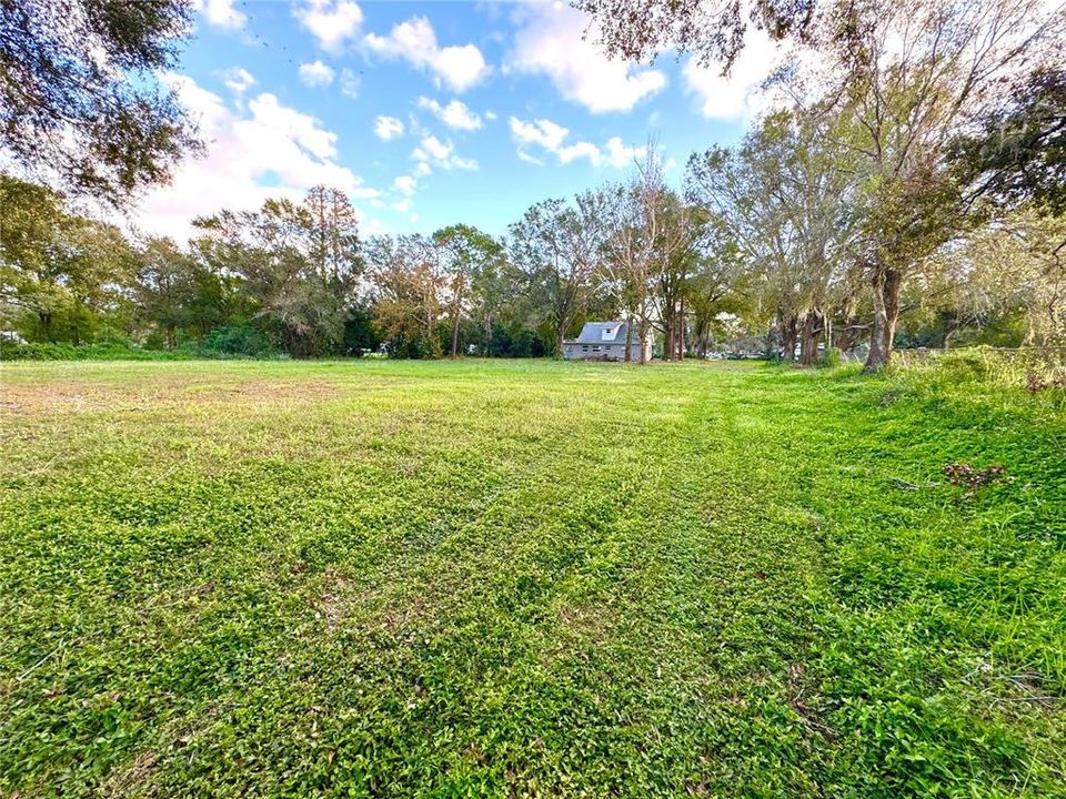 For Sale: $330,000 (3 beds, 2 baths, 1494 Square Feet)