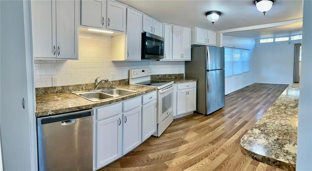 Kitchen: Cabinet details