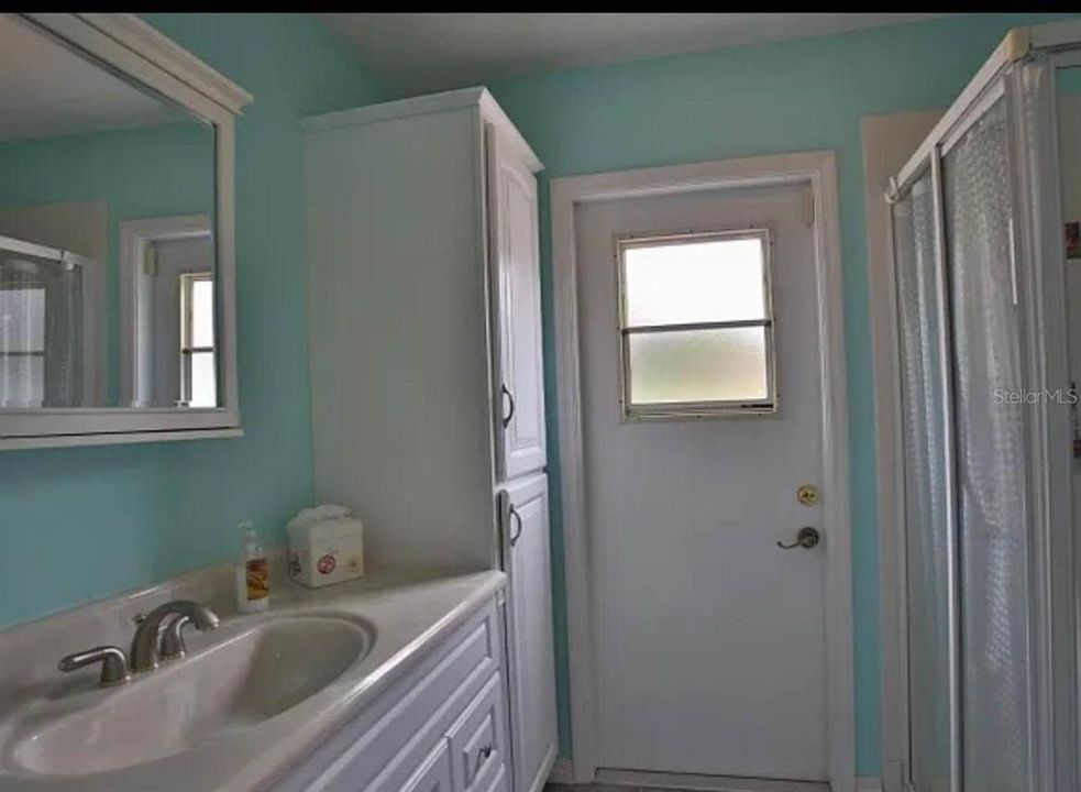 4th bathroom