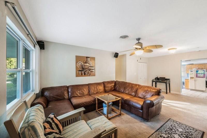 For Sale: $459,000 (3 beds, 2 baths, 1751 Square Feet)