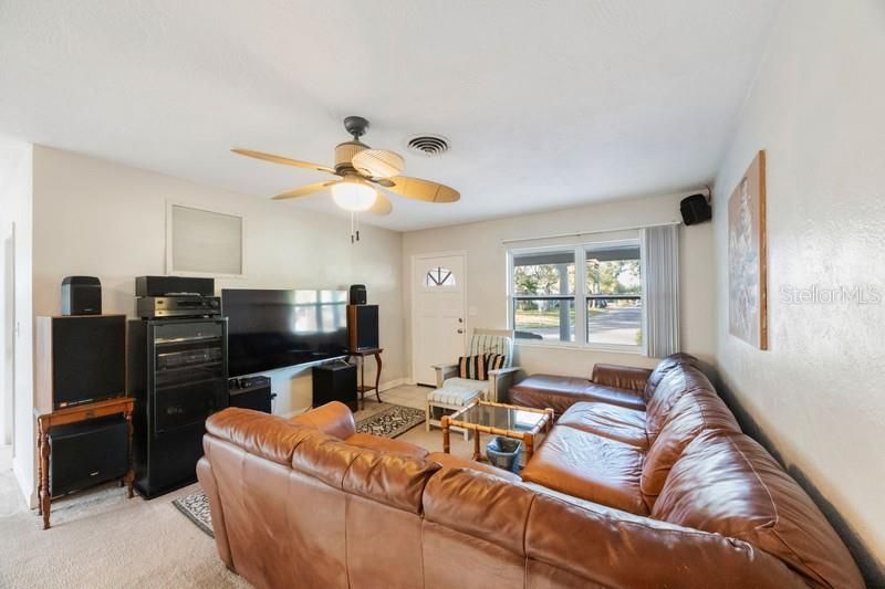 For Sale: $459,000 (3 beds, 2 baths, 1751 Square Feet)