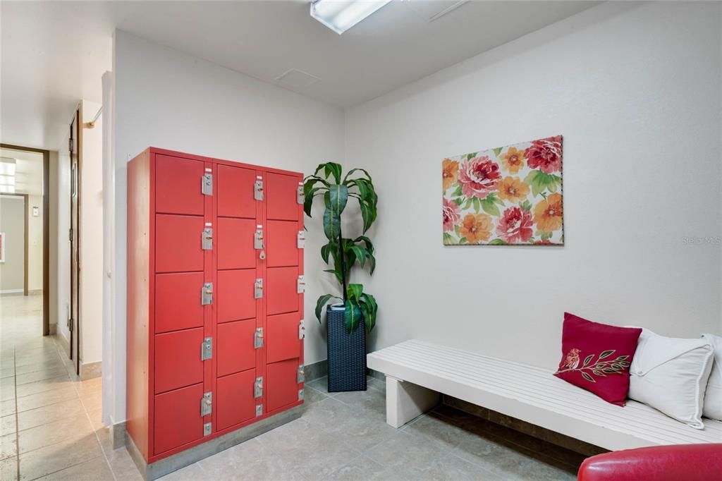 For Sale: $235,000 (2 beds, 2 baths, 1564 Square Feet)